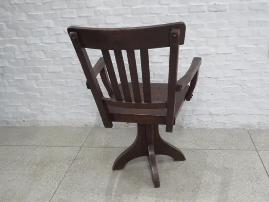 Lote: 57 - Lote: 57 - Butaca de escritorio