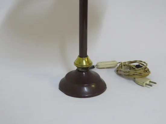 Lote: 26 - Lote: 26 - Lámpara de mesa