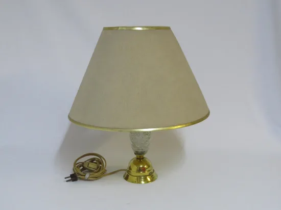 Lote: 27 - Lote: 27 - Lámpara de mesa