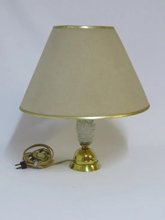 Lote: 27 - Lote: 27 - Lámpara de mesa