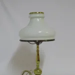 Lote: 28 - Lote: 28 - Lámpara de mesa