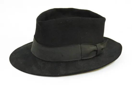 https://www.moralescolombo.uy/wp-content/uploads/2025/11/foto-i13419f2-20250613104707158-550x412.webp Lote: 170 - Lote: 170 - Sombrero