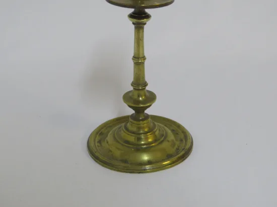 Lote: 20 - Lote: 20 - Candelabro