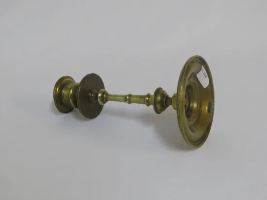 Lote: 20 - Lote: 20 - Candelabro