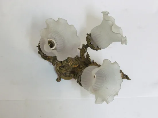 Lote: 31 - Lote: 31 - Artefacto de luz