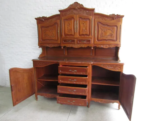 Lote: 105 - Lote: 105 - Aparador