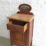 Lote: 48 - Lote: 48 - Mesa de luz