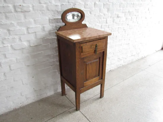 Lote: 48 - Lote: 48 - Mesa de luz