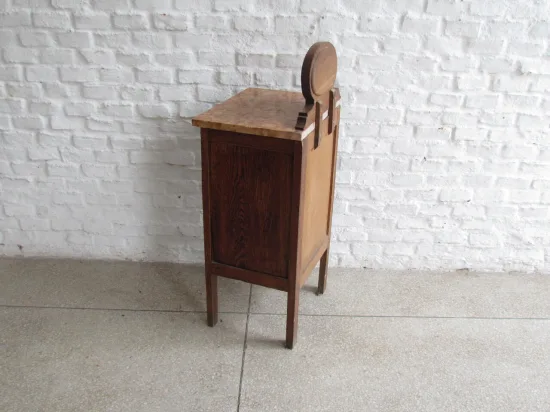 Lote: 48 - Lote: 48 - Mesa de luz