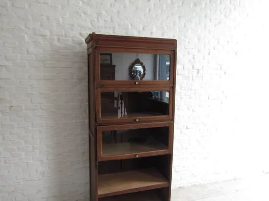 Lote: 97 - Lote: 97 - Biblioteca Thompson