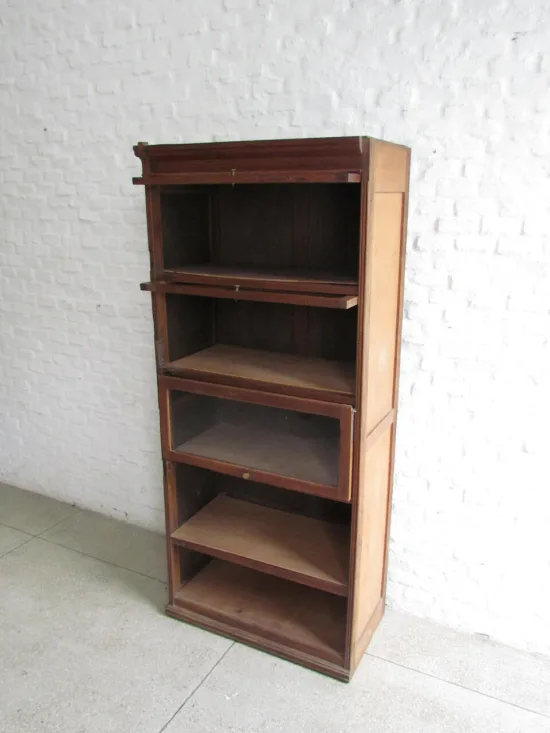 Lote: 97 - Lote: 97 - Biblioteca Thompson