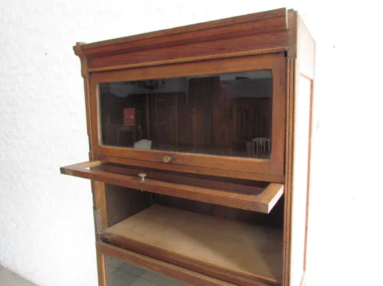 Lote: 97 - Lote: 97 - Biblioteca Thompson