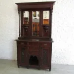 Lote: 110 - Lote: 110 - Aparador con alzada
