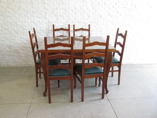 Lote: 103 - Lote: 103 - Mesa de comedor