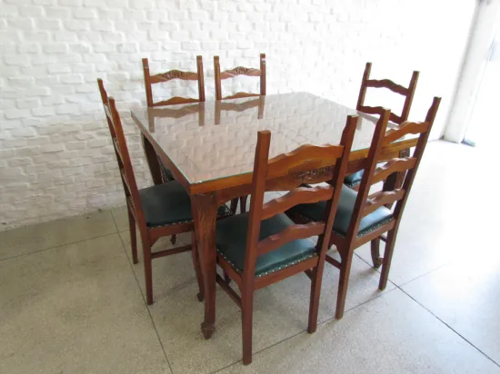 Lote: 103 - Lote: 103 - Mesa de comedor