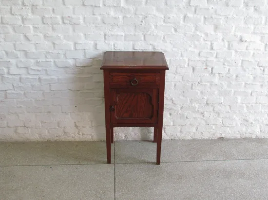 Lote: 47 - Lote: 47 - Mesa de luz