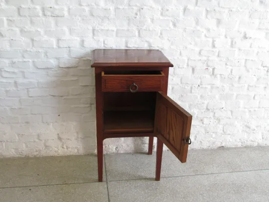 Lote: 47 - Lote: 47 - Mesa de luz