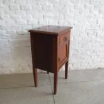 Lote: 47 - Lote: 47 - Mesa de luz