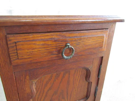 Lote: 47 - Lote: 47 - Mesa de luz