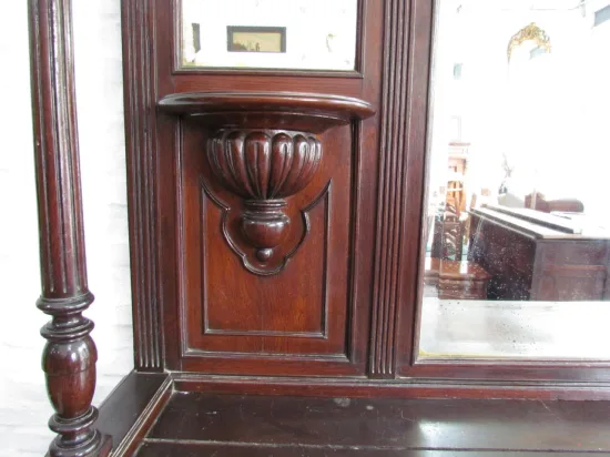 Lote: 111 - Lote: 111 - Aparador con alzada