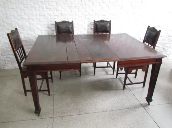 Lote: 109 - Lote: 109 - Mesa de comedor