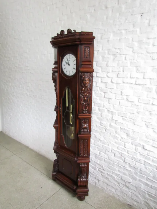 Lote: 84 - Lote: 84 - Reloj de pie