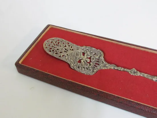 Lote: 70 - Lote: 70 - Pala de servir