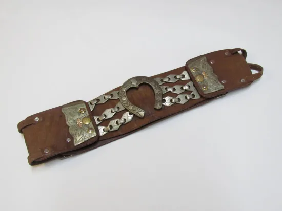 Lote: 99 - Lote: 99 - Cinto con rastra