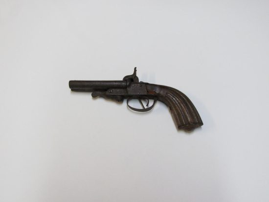 Lote: 235 - Lote: 235 - Pistola