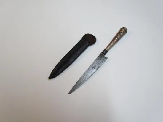 Lote: 126 - Lote: 126 - Cuchillo verijero