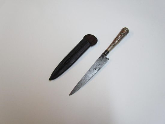 Lote: 126 - Lote: 126 - Cuchillo verijero