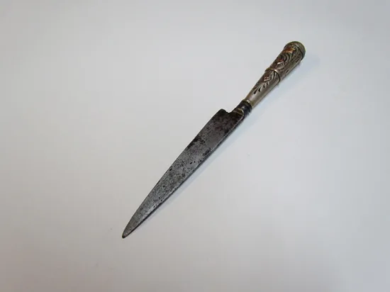 Lote: 126 - Lote: 126 - Cuchillo verijero