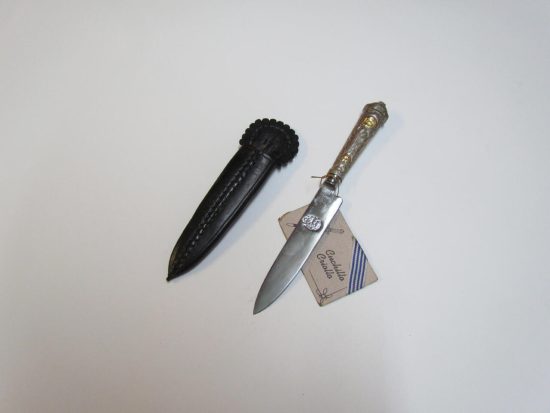 Lote: 127 - Lote: 127 - Cuchillo verijero