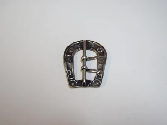 https://www.moralescolombo.uy/wp-content/uploads/2025/11/foto-i14385f4-20251120160747100-550x412.webp Lote: 96 - Lote: 96 - Hebilla de cinto