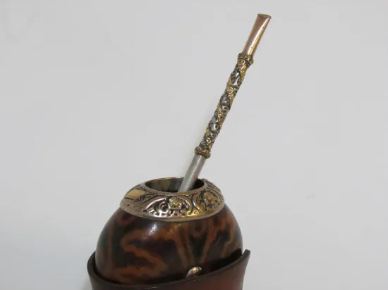 Lote: 44 - Lote: 44 - Mate galleta y bombilla