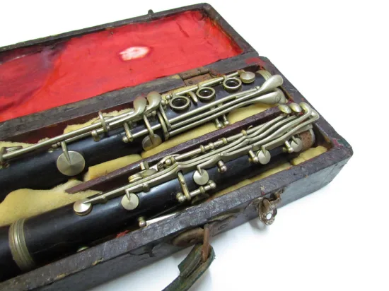 https://www.moralescolombo.uy/wp-content/uploads/2025/11/foto-i14399f2-20251120165101515-550x412.webp Lote: 274 - Lote: 274 - Clarinete