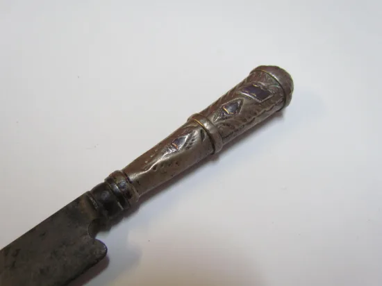 Lote: 128 - Lote: 128 - Cuchillo verijero