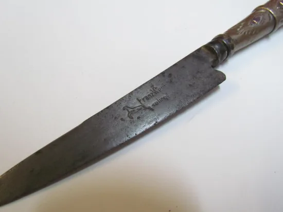 Lote: 128 - Lote: 128 - Cuchillo verijero