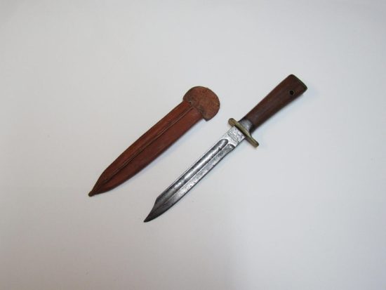 Lote: 124 - Lote: 124 - Cuchillo