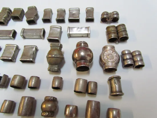 Lote: 10 - Lote: 10 - Pasadores y botones