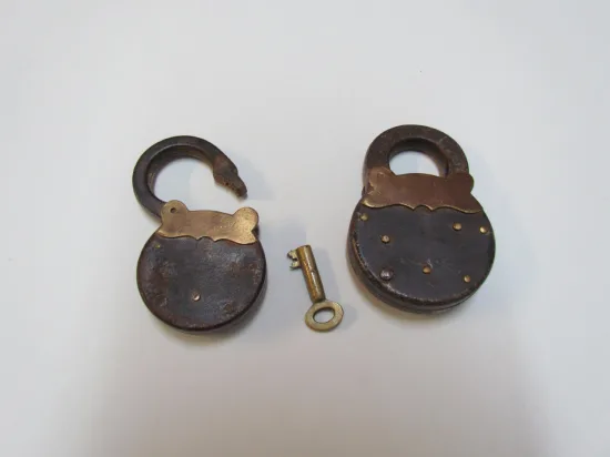 https://www.moralescolombo.uy/wp-content/uploads/2025/11/foto-i14478f3-20251120215830619-550x412.webp Lote: 240 - Lote: 240 - Candados