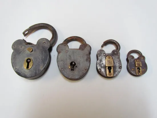 https://www.moralescolombo.uy/wp-content/uploads/2025/11/foto-i14486f2-20251120220203294-550x412.webp Lote: 248 - Lote: 248 - Candados