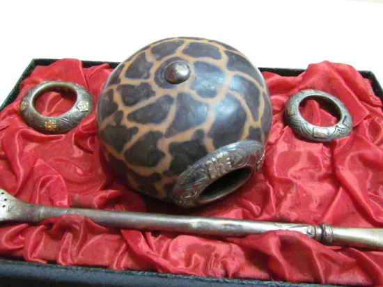 Lote: 50.B - Lote: 50.B - Mate galleta y bombilla