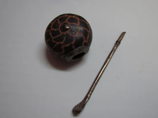 Lote: 50.B - Lote: 50.B - Mate galleta y bombilla