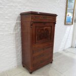 Lote: 55 - Lote: 55 - Mueble secreter