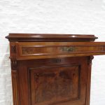 Lote: 55 - Lote: 55 - Mueble secreter