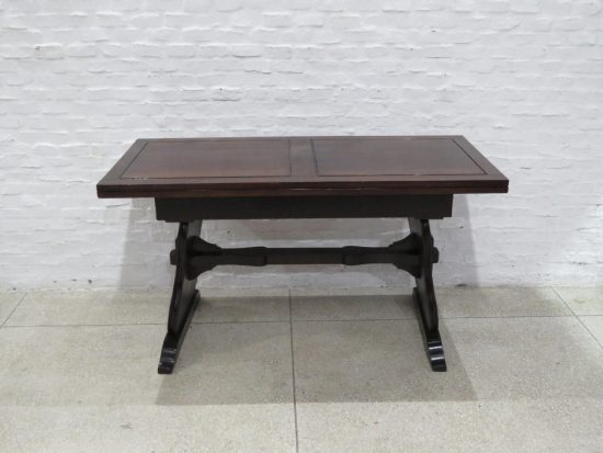 Lote: 69 - Lote: 69 - Mesa libro