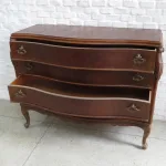 Lote: 20 - Lote: 20 - Cómoda francesa