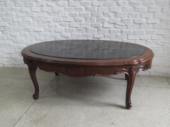Lote: 52 - Lote: 52 - Mesa de sala victoriana