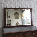 Lote: 25 - Lote: 25 - Cómoda y espejo